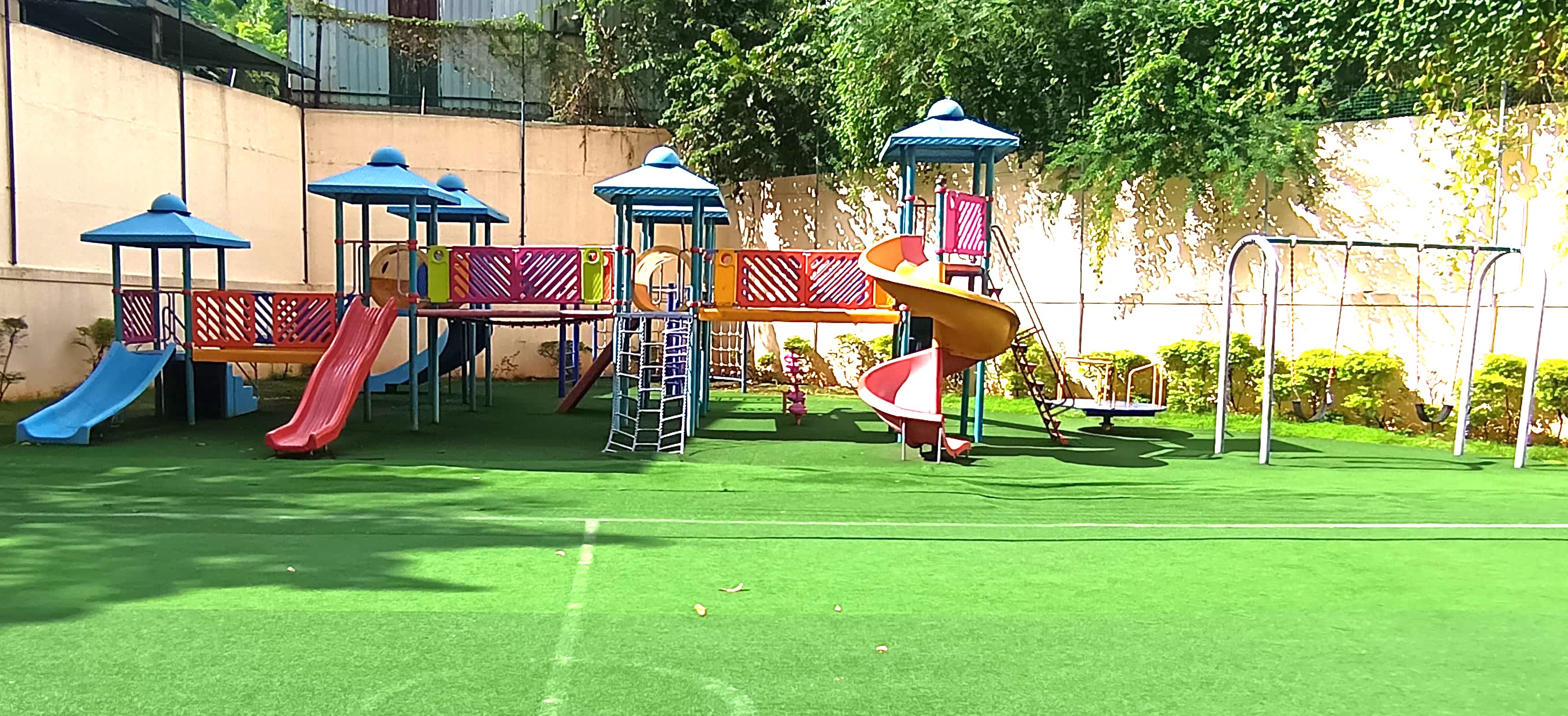 PLAY AREA